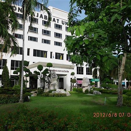 Phranakhon Grand View Banguecoque Exterior foto