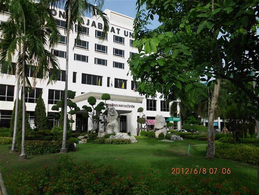 Phranakhon Grand View Banguecoque Exterior foto